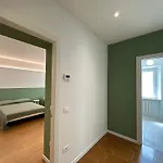 Apartament House *